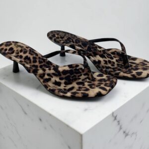 SANDALIA TACÓN LEOPARDO