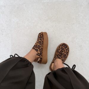 ZUECO LEOPARDO UGG